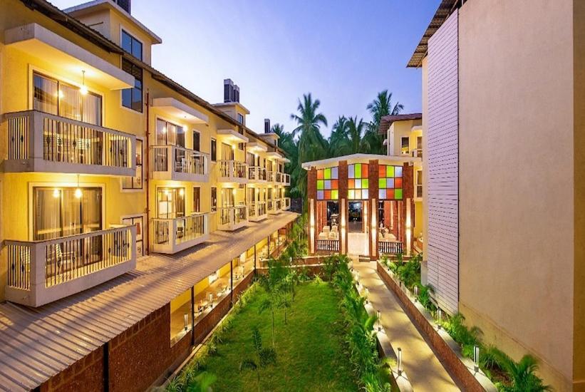 Sea Breeze Max Resort & Spa Мадгаон Екстериор снимка