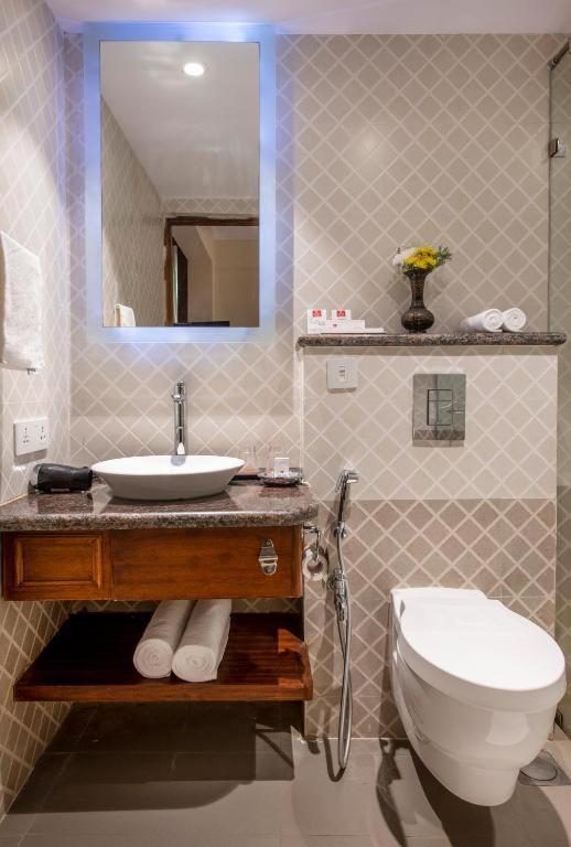 Sea Breeze Max Resort & Spa Мадгаон Екстериор снимка